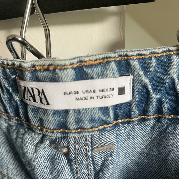 Zara Full Length High Waisted Ripped Jeans - Picture 4 of 4